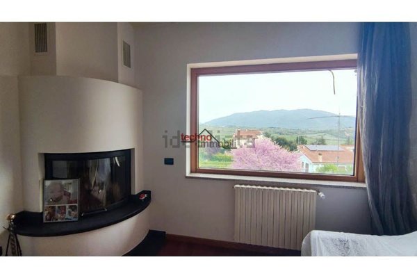 casa indipendente in vendita a Tivoli