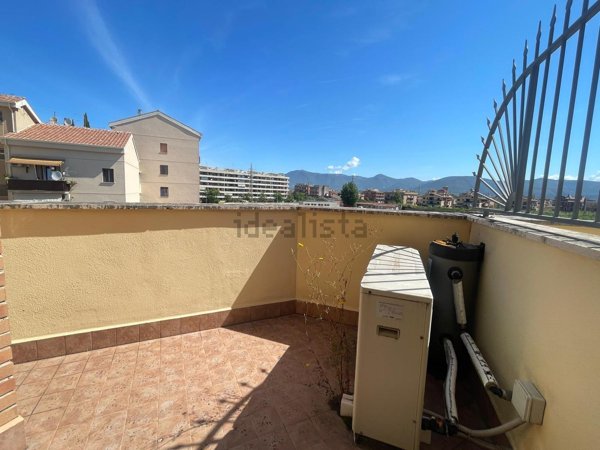 appartamento in vendita a Tivoli in zona Terme