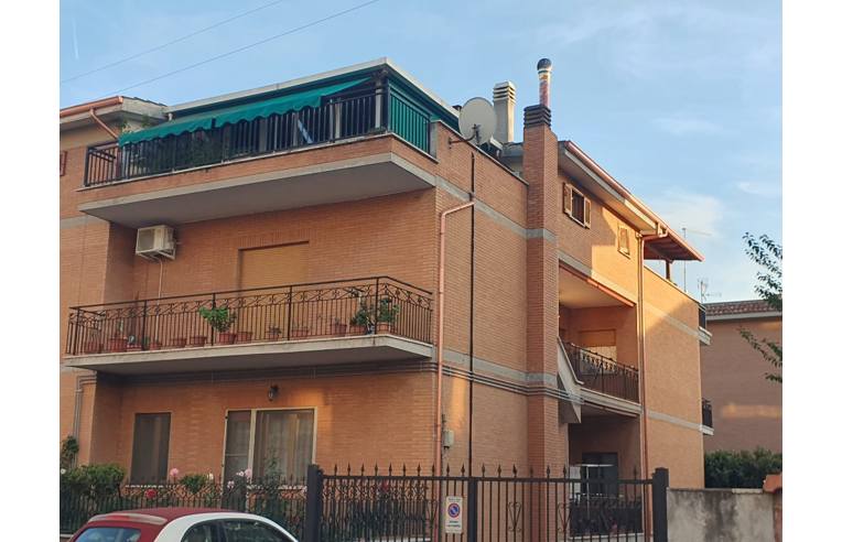 appartamento in vendita a Tivoli in zona Terme