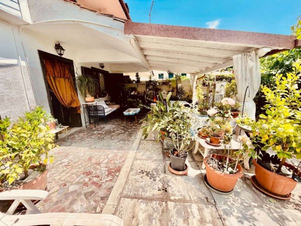 casa indipendente in vendita a Tivoli