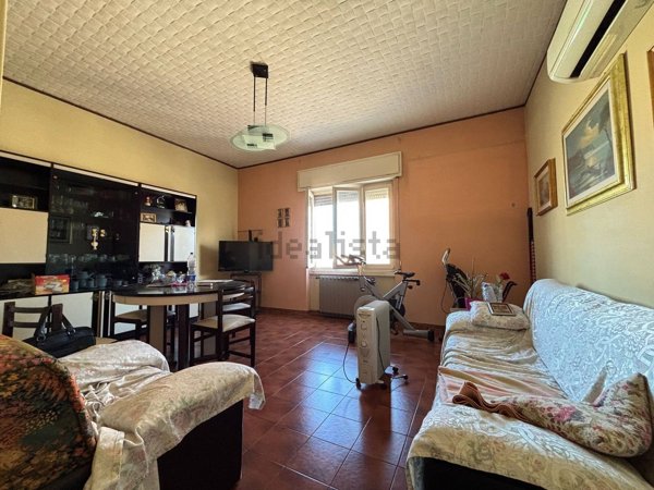 appartamento in vendita a Tivoli in zona Terme