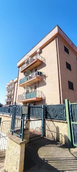 appartamento in vendita a Tivoli in zona Favale