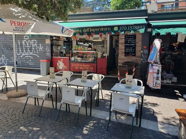 locale di sgombero in vendita a Tivoli