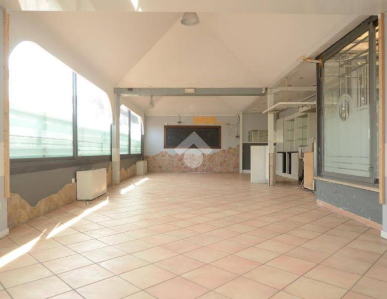 casa indipendente in vendita a Tivoli in zona Villa Adriana