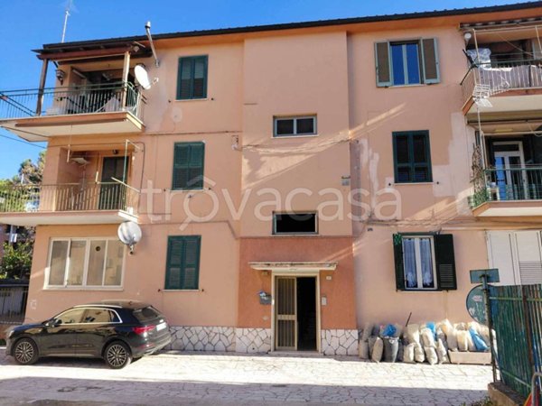 appartamento in vendita a Tivoli in zona Villa Adriana