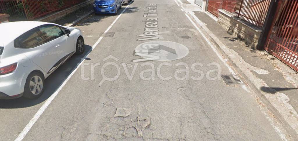 casa indipendente in vendita a Tivoli in zona Villa Adriana