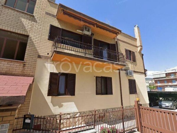 appartamento in vendita a Tivoli in zona Villa Adriana