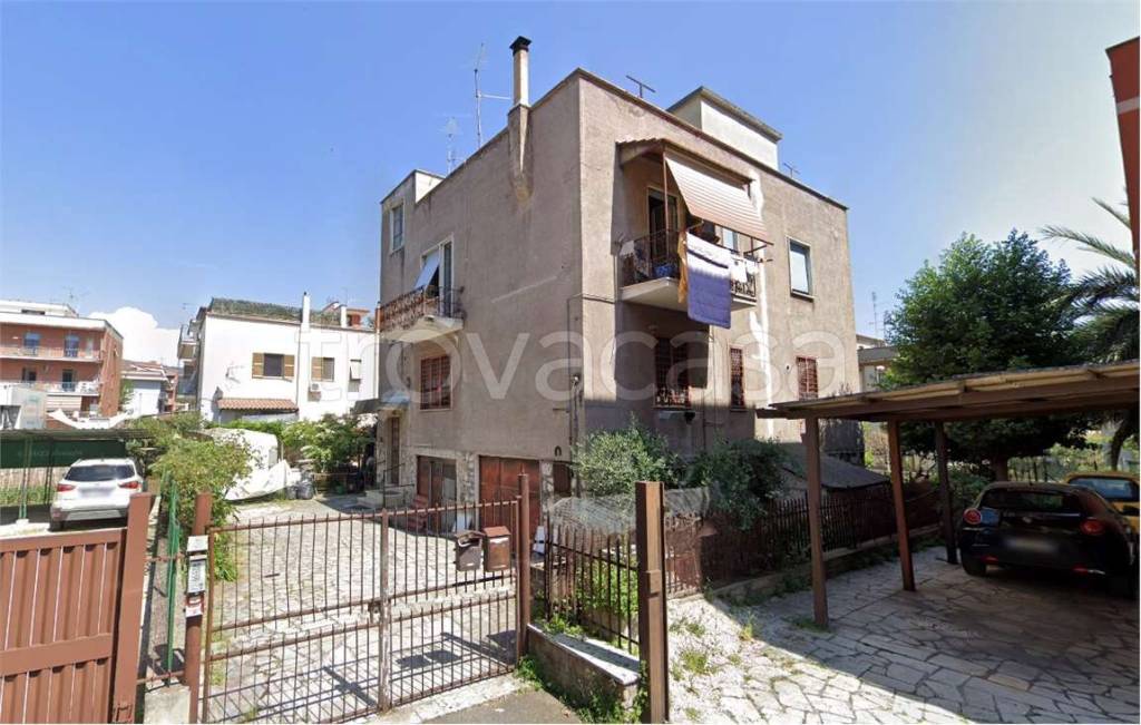 appartamento in vendita a Tivoli in zona Villa Adriana