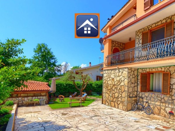 casa indipendente in vendita a Tivoli