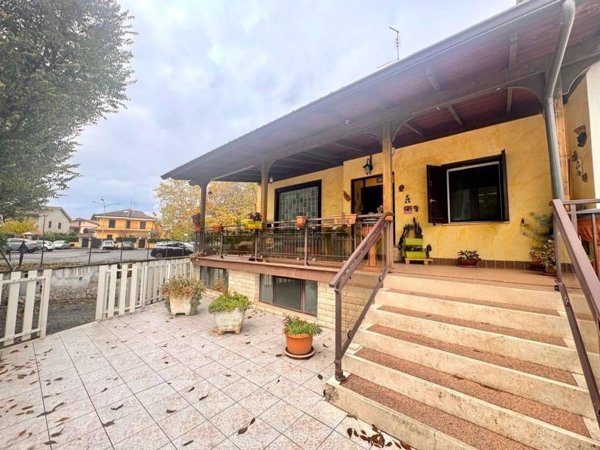 casa indipendente in vendita a Tivoli