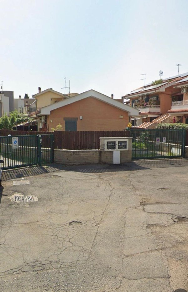 casa indipendente in vendita a Tivoli