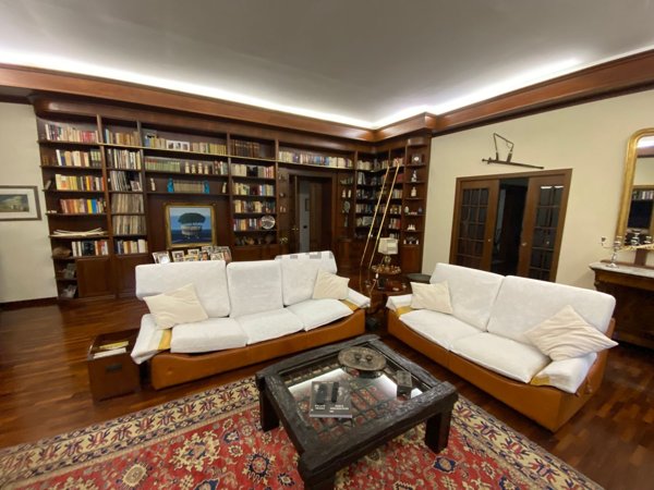 casa indipendente in vendita a Tivoli in zona Villa Adriana