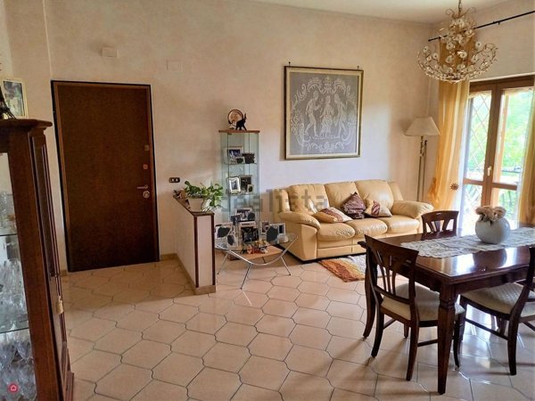 casa indipendente in vendita a Tivoli