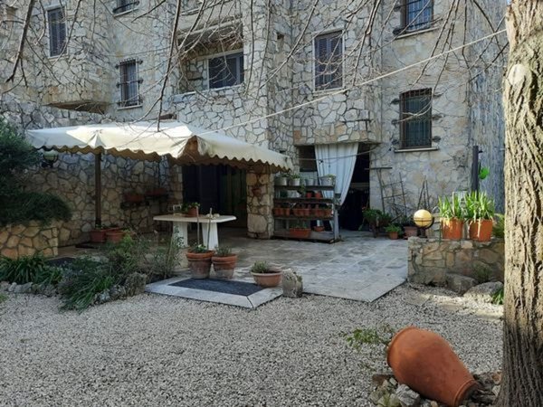 casa indipendente in vendita a Tivoli