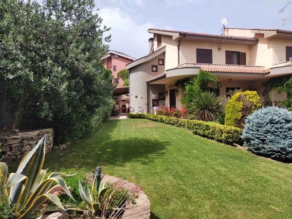 casa indipendente in vendita a Tivoli