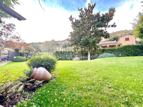 casa indipendente in vendita a Tivoli