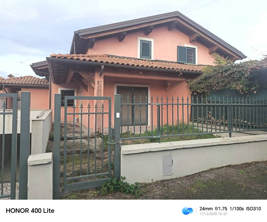 casa indipendente in vendita a Tivoli