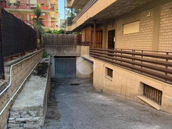 casa indipendente in vendita a Tivoli in zona Villa Adriana