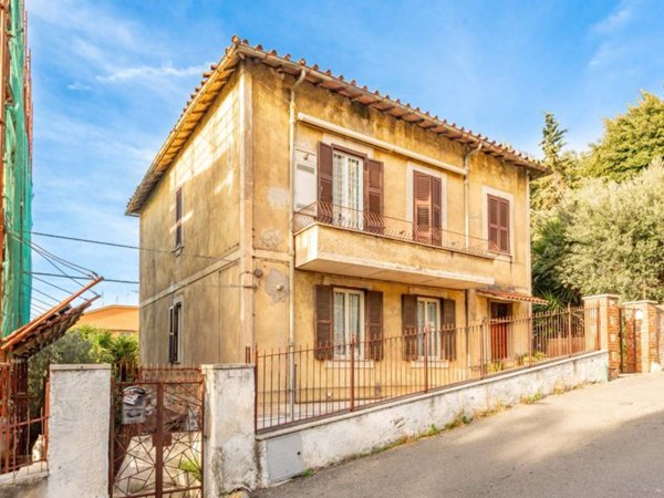 appartamento in vendita a Tivoli in zona Villa Adriana