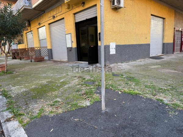 locale commerciale in vendita a Tivoli