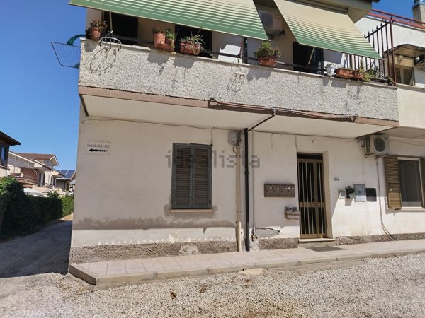 appartamento in vendita a Tivoli in zona Villa Adriana