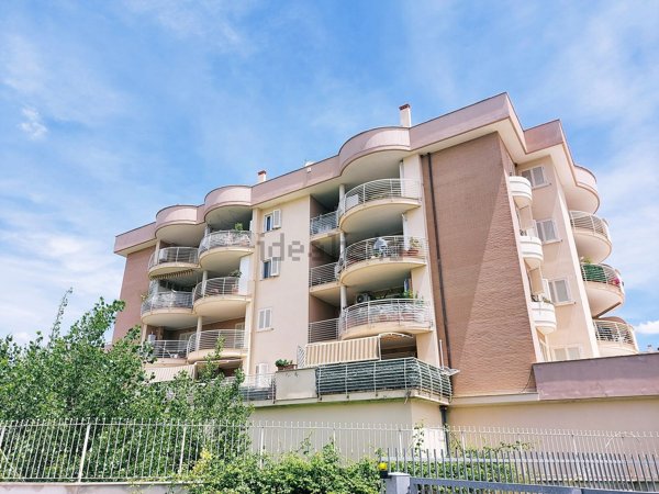 casa indipendente in vendita a Tivoli