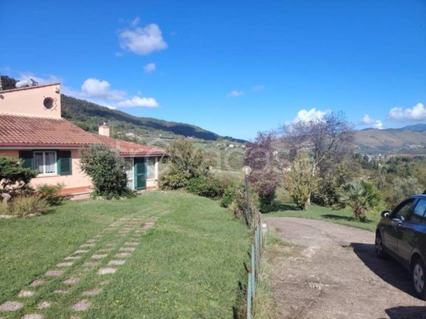 casa indipendente in vendita a Tivoli