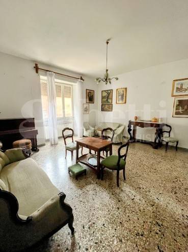 appartamento in vendita a Tivoli in zona Terme