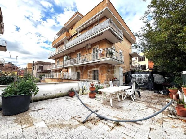 appartamento in vendita a Tivoli in zona Villa Adriana