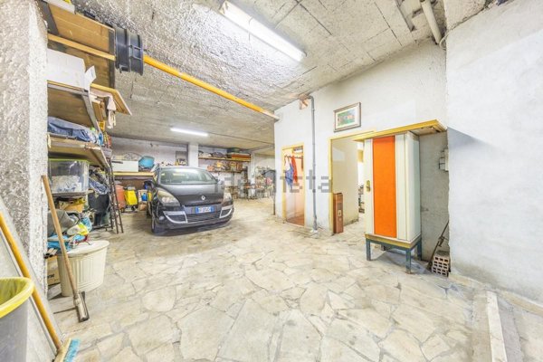 casa indipendente in vendita a Tivoli in zona Villa Adriana