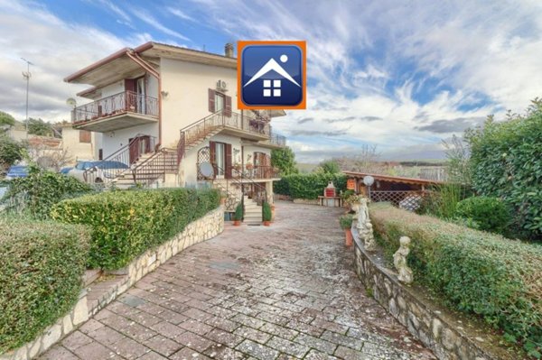 casa indipendente in vendita a Tivoli