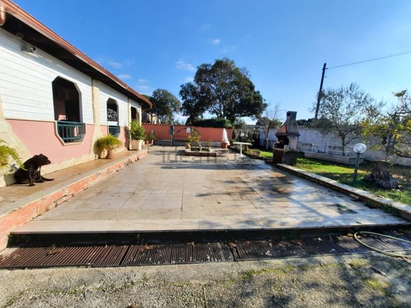 casa indipendente in vendita a Tivoli in zona Terme