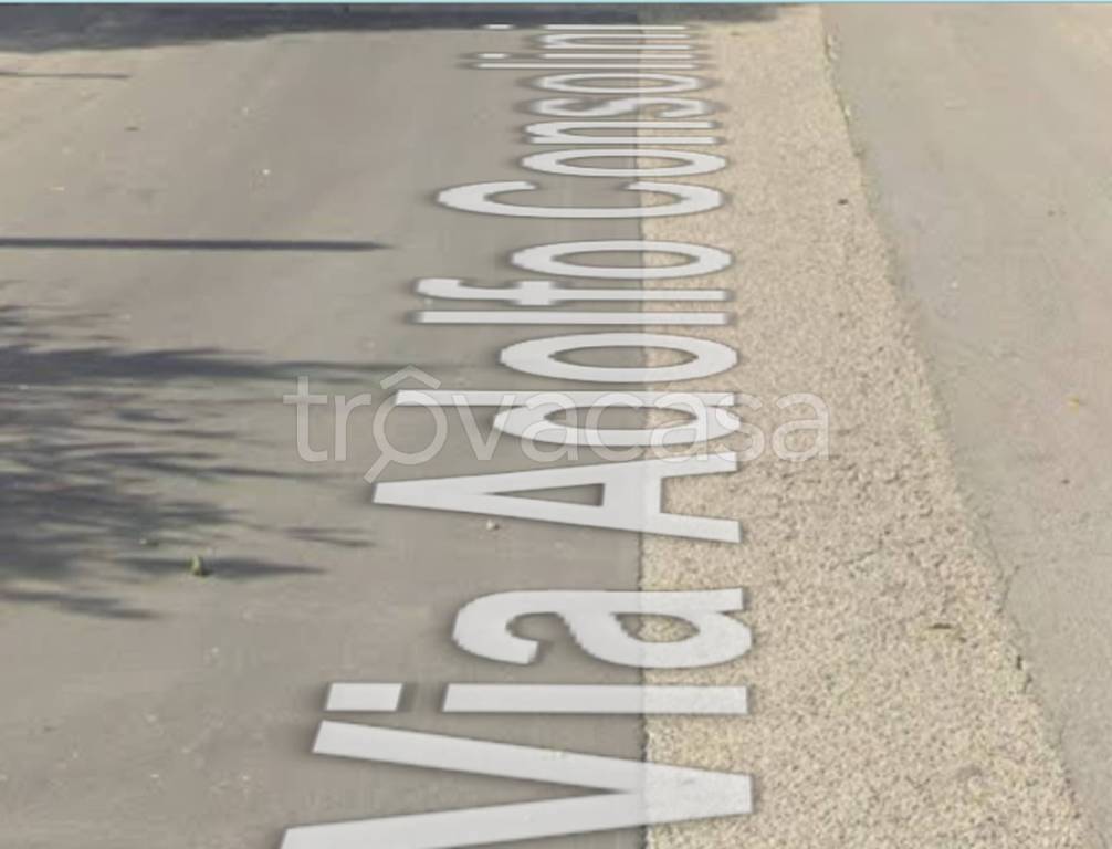 locale commerciale in vendita a Tivoli