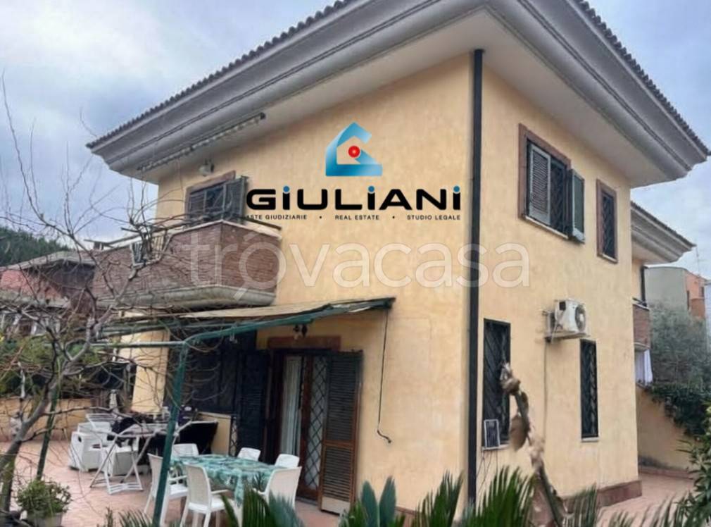 appartamento in vendita a Tivoli in zona Villa Adriana