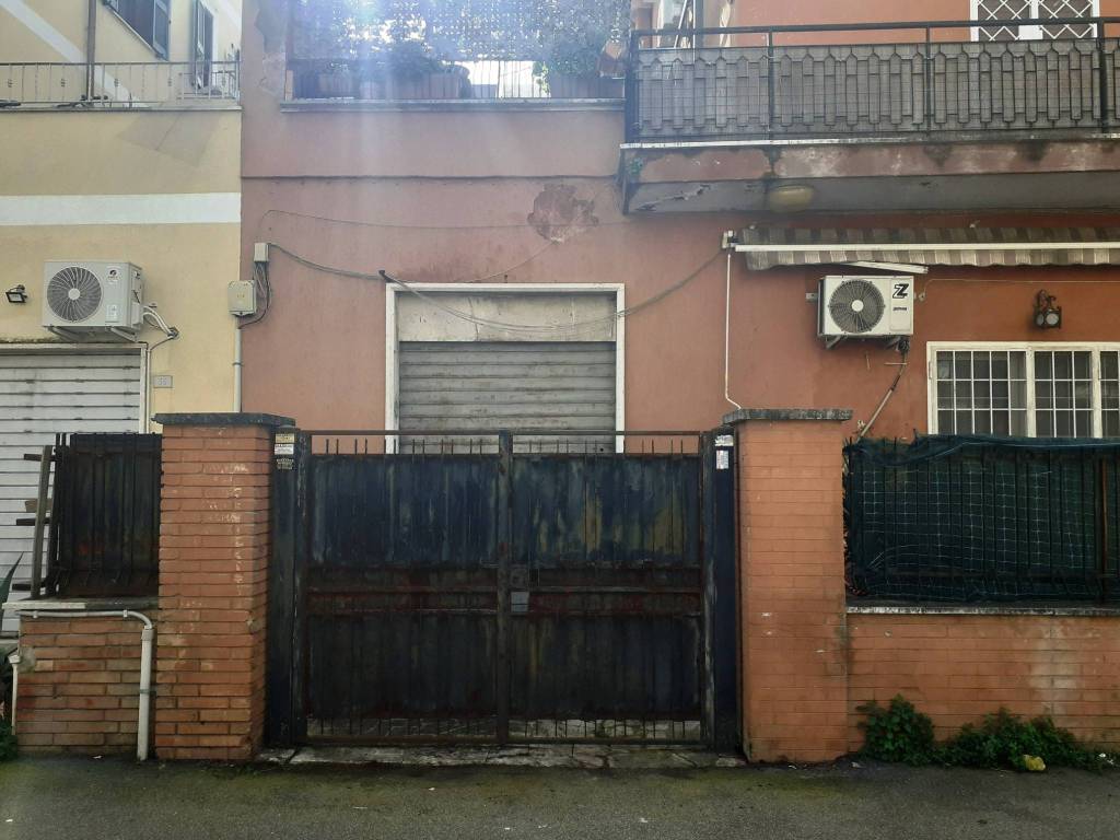 appartamento in vendita a Tivoli in zona Terme