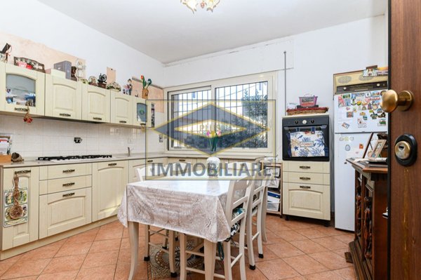 appartamento in vendita a Tivoli in zona Villa Adriana