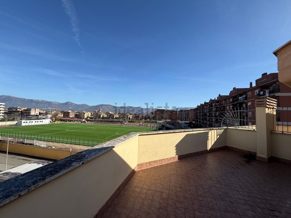 appartamento in vendita a Tivoli in zona Terme