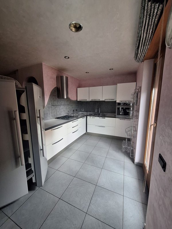 appartamento in vendita a Tivoli in zona Villa Adriana