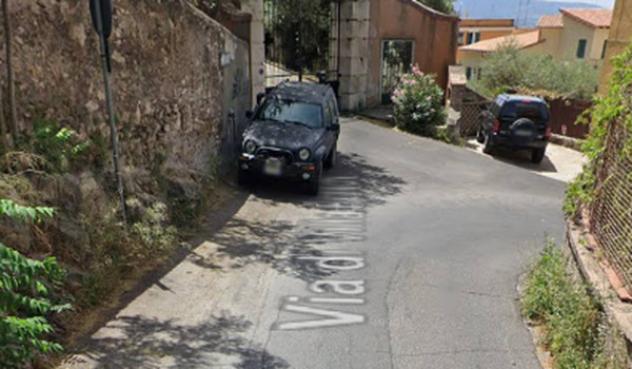 locale commerciale in vendita a Tivoli