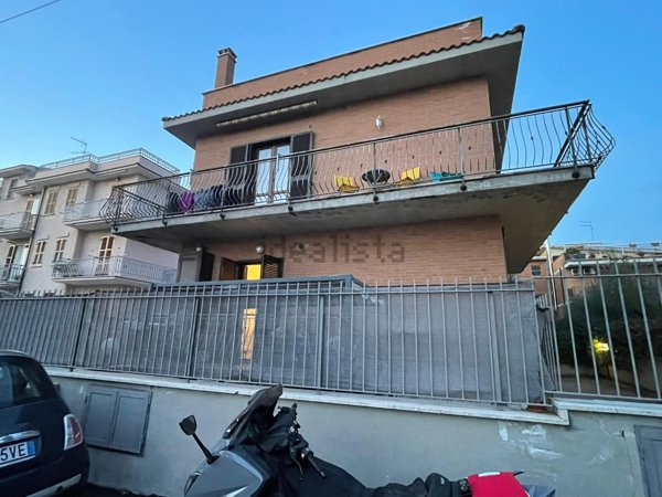 appartamento in vendita a Tivoli in zona Terme