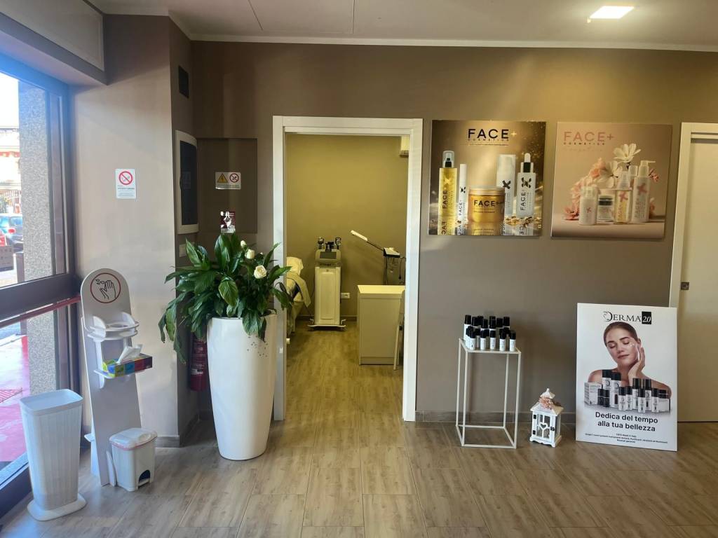 negozio in vendita a Tivoli in zona Favale