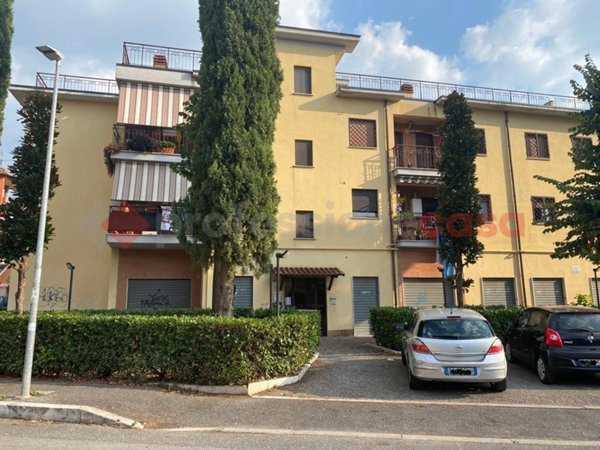 appartamento in vendita a Tivoli in zona Favale