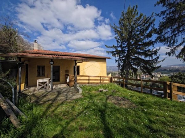 casa indipendente in vendita a Tivoli