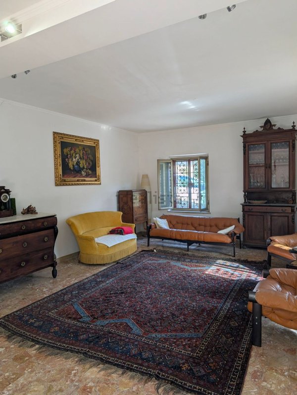 casa indipendente in vendita a Tivoli