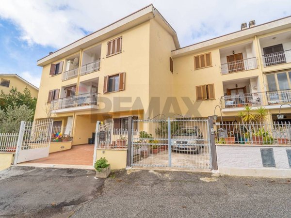 casa indipendente in vendita a Tivoli