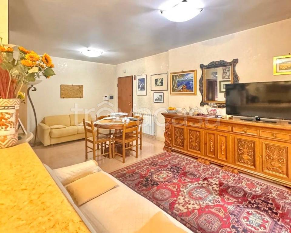 appartamento in vendita a Tivoli in zona Terme