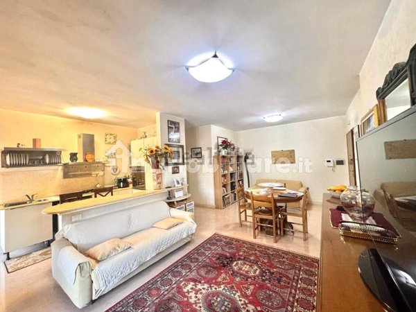 appartamento in vendita a Tivoli in zona Villa Adriana