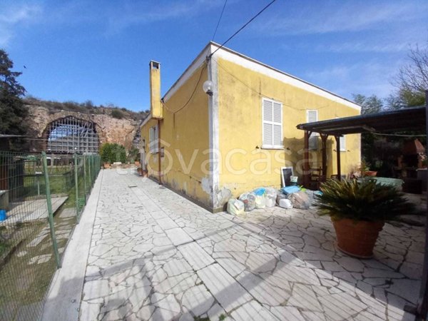 casa indipendente in vendita a Tivoli