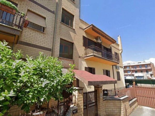 appartamento in vendita a Tivoli in zona Villa Adriana