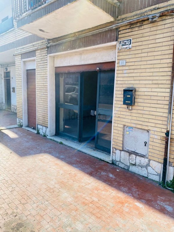 casa indipendente in vendita a Tivoli in zona Villa Adriana